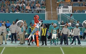Dolphins vs Titans